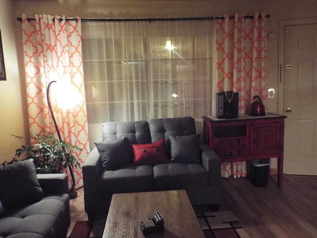 هولبروك Globetrotter Lodge المظهر الخارجي الصورة